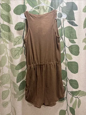 Sleeveless Brown Button thumbnail 2