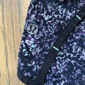 Lululemon shorts thumbnail 3