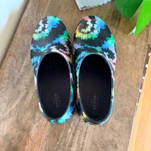 Crocs Neria‎ Pro II Clogs Womens Size 7 Black Tie Dye Slip Resistant Work Shoes thumbnail 8