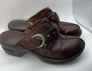 b.ø.c Brown Leather Clogs Slides Studded Buckle Comfort Shoes‎ Women’s 8 BC6650 thumbnail 1