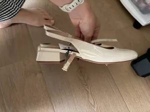 Tahari low heel thumbnail 3