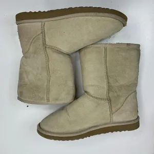 UGG Australia Size‎ 6 Boots Classic Short Beige Suede Leather Sheepskin Women’s thumbnail 2