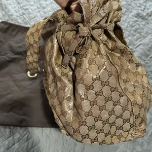 Gucci Hysteria Beige and BrownCrystal Large GG Water-resistant Shoulder Bag thumbnail 4