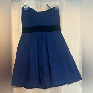 NWT Strapless dress Blue Size M thumbnail 2