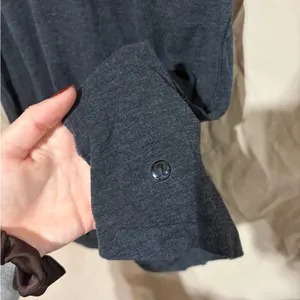 Lululemon tank top thumbnail 2