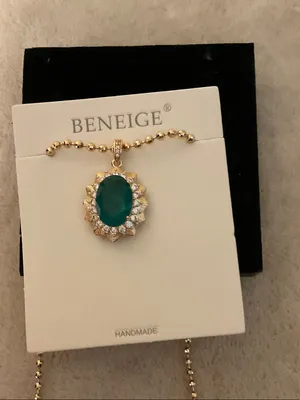 Layered Gold Necklace with Emerald-Green Pendant thumbnail 3