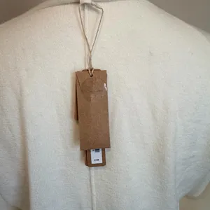 NWT Skims featherweight Cashmere cardigan women's size medium in egret ivory thumbnail 12
