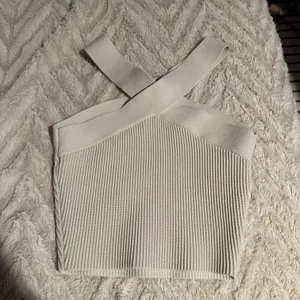 Aritzia Babaton Sculpt Knit Criss Cross Cropped Tank thumbnail 5