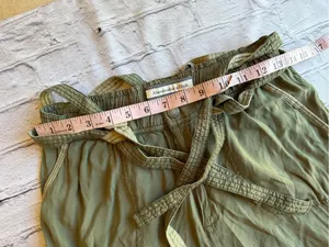 Vintage Y2K Abercrombie & Fitch Women’s Cargo Capri Pants Size 6 Belted Green thumbnail 3