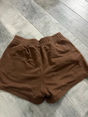 Hollister Brown Shorts High-Waisted thumbnail 3