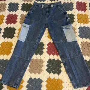 PacSun Highrise Carpenter Woman’s size 27 Denim Cargo Pants with Light Pockets thumbnail 1