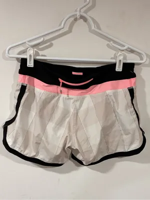 Lululemon Groovy Run Short Dune Gros Gingham Plaid Bleached‎ Coral/Black Size 4 thumbnail 4