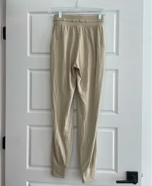 Lululemon High-Rise Joggers thumbnail 2