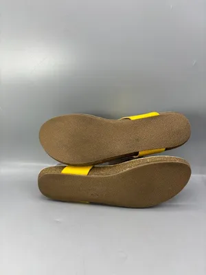 Blowfish Malibu Flip Flop Sandals Womens 8 Yellow Flat Heel Thong Casual Slip On thumbnail 5