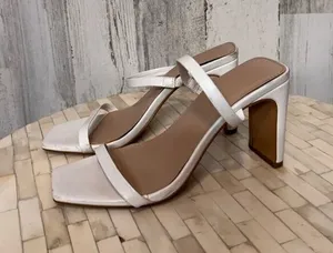 Woman’s white heels size 6.5 White thumbnail 1
