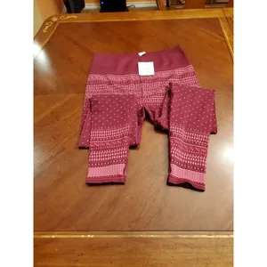 Fabletics Holiday Print Fair Isle Plaid Red Legging Xl Nwt Designer thumbnail 3