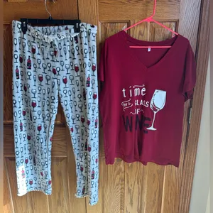 Pajama Set Size XL Time for Wine Top & Fleece Pants Wine Glasses Daydream thumbnail 1