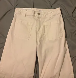 H&M White Jeans High-Waisted thumbnail 1