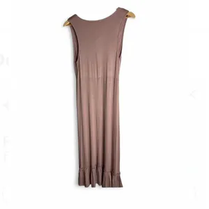 Saints 21 Sleeveless Pleated V-Neck Ruffle Trim Maxi Dress mauve Size S NWT thumbnail 3