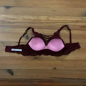 Pink Victoria's Secret Maroon Lace Push-up Bra Size Small Padded Underwire thumbnail 3