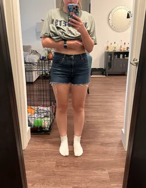 Levi’s High Rise Jean Shorts thumbnail 4