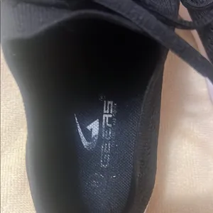 Black Athletic Sneakers Size 8 thumbnail 4