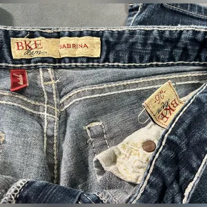 Lucky Brand “Sabrina” Stretch Jeans, Size 26 thumbnail 3