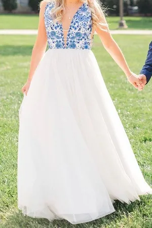 Sherri Hill Prom Dress thumbnail 1