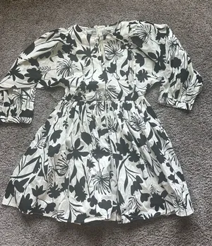 Nordstrom Black & White Floral Mini Dress thumbnail 1