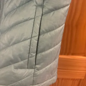 Columbia Size Medium Morning Light III Omni-Heat Blue Vest New Without Tags thumbnail 4