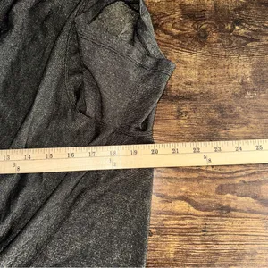 Lululemon Women's 12 Black and Gold Metallic Crescent Spark Athletic Tee Top thumbnail 6