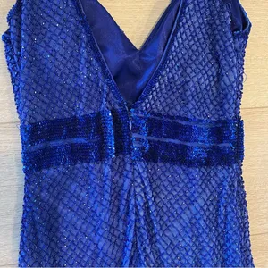 Mac Duggal Blue Sequin Beaded Sheath V-Neck Sleeveless Prom Formal Dress thumbnail 7