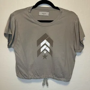 Barry’s Chevron Tshirt Tan Size M thumbnail 1