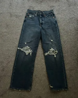 Levi’s Ribcage Straight Ankle Jeans thumbnail 1