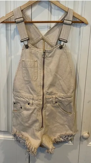 We The Free Cream‎ Denim Short Overalls Size 2 thumbnail 1