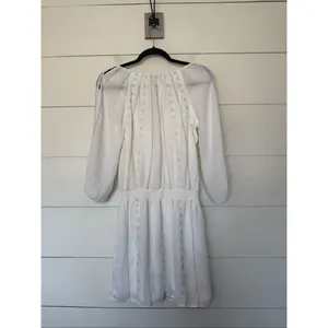 White House Black Market Women’s 8 White Vneck Mini Dress thumbnail 3