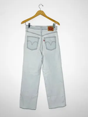 Levi’s Ribcage Straight Ankle Jeans Size 28 Light Wash Distressed thumbnail 2
