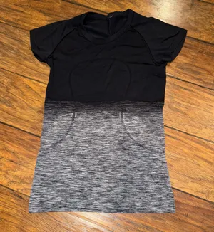 Lululemon Swiftly Tech top Black And Grey thumbnail 1