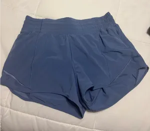 Lululemon Hottie Hot Shorts 2.5" thumbnail 1