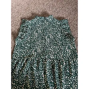 Angashion Women's Green‎ White Ruffle Short Sleeve Blouse Size XL thumbnail 6