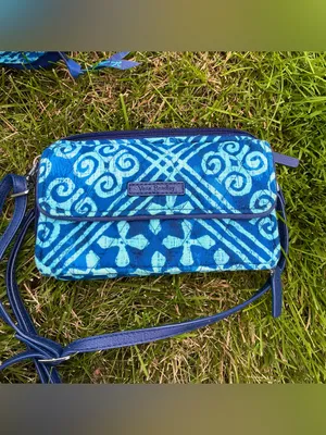 Quilted Vera Bradley travel organizer and wallet set 💙💙 thumbnail 10