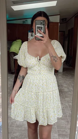 Trixxi Floral Dress thumbnail 1