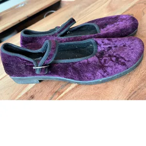 T.U.K. 10 purple crushed velvet Mary Jane flats shoes womens thumbnail 2