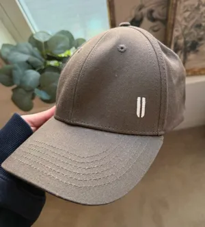 NOBULL Athletic Cap Brown/Grey Adjustable Strapback Unisex thumbnail 1