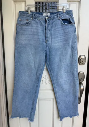 We The Free Free People Jeans Light Wash Straight Leg Raw Hem Button Fly Size 31 thumbnail 1