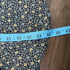 Abercrombie & Fitch Navy Floral wrap Dress with ties. Size XS. thumbnail 8