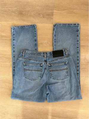 Express Low Rise Boot Cut Jeans thumbnail 3