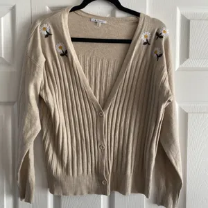 Vila Milano Womens Large‎ Tan Ribbed Knit Cardigan Daisy Embroidery Clean Girl thumbnail 1