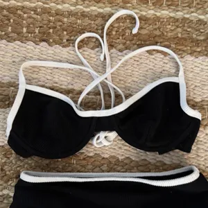 NEW Beach Riot Kori Top/ Carlotta Bikini Set Size Small thumbnail 8
