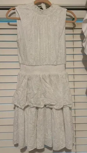 White dress thumbnail 1